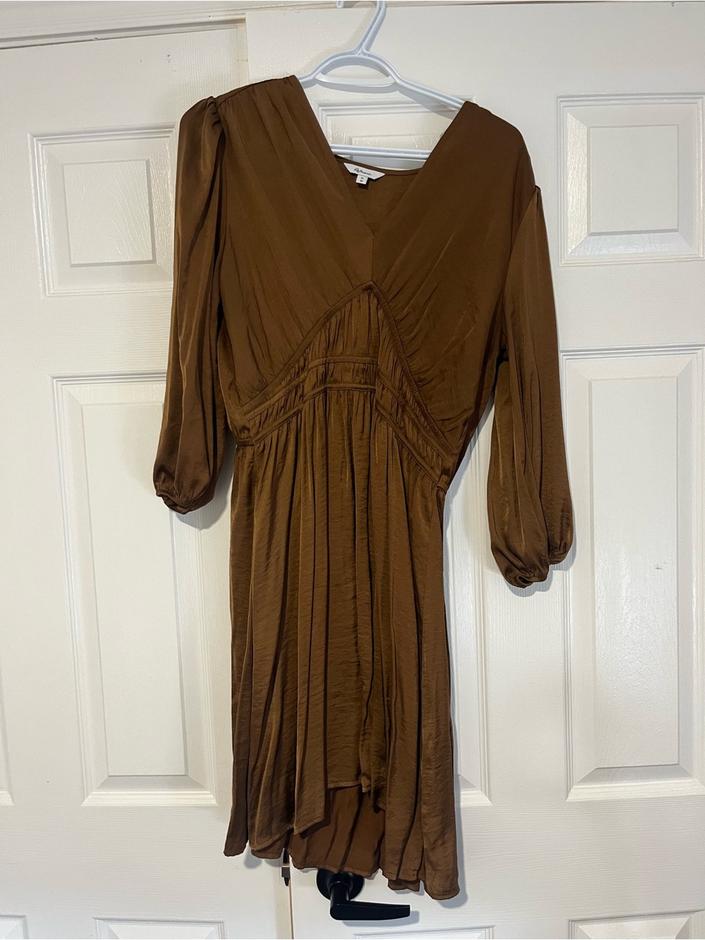 Reitmans Light Brown V-Neck Long Sleeve Midi Dress
